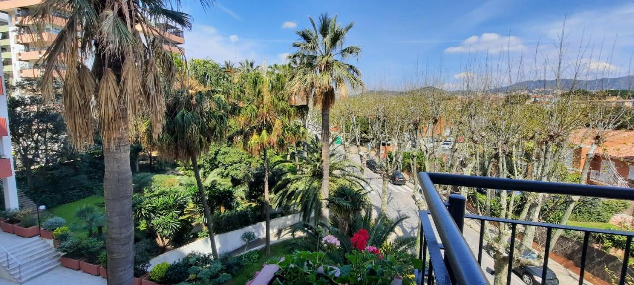 Bright Apartment Near The Beach And Barcelona By Train Масну Екстериор снимка