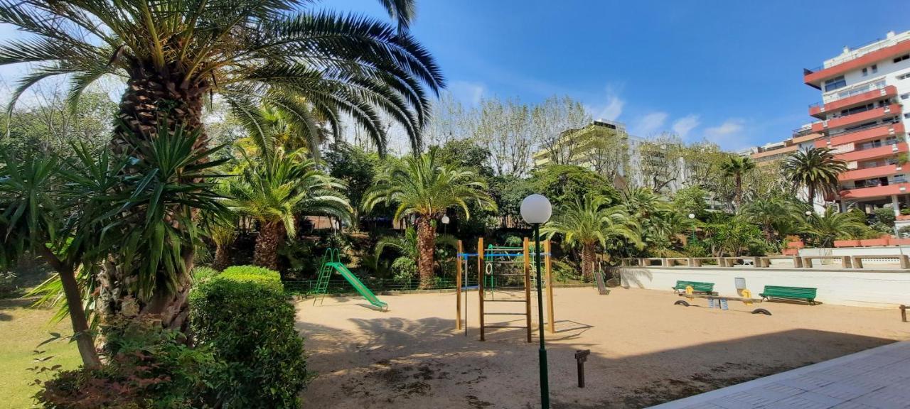 Bright Apartment Near The Beach And Barcelona By Train Масну Екстериор снимка