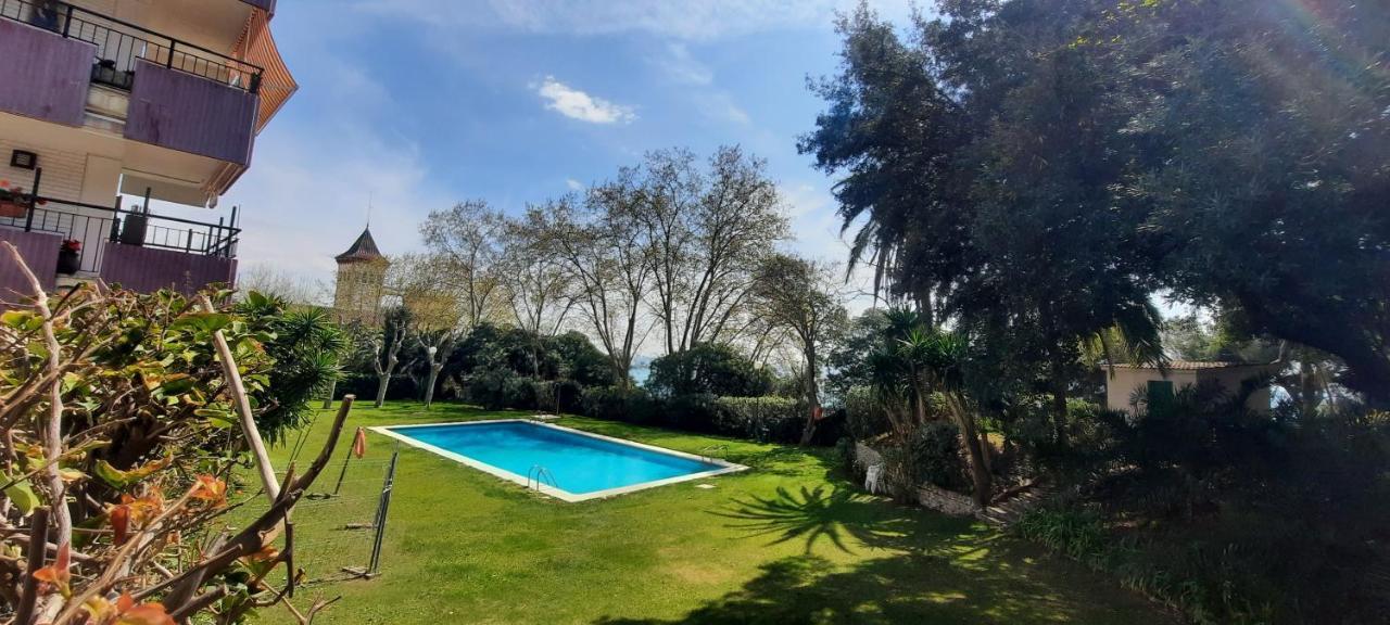 Bright Apartment Near The Beach And Barcelona By Train Масну Екстериор снимка