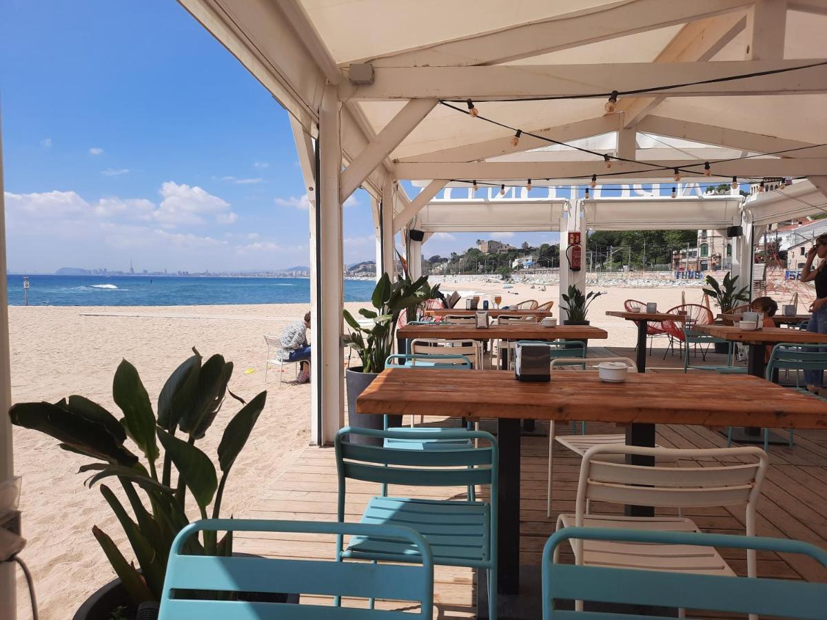 Bright Apartment Near The Beach And Barcelona By Train Масну Екстериор снимка