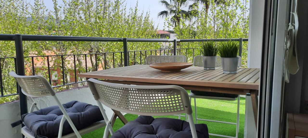 Bright Apartment Near The Beach And Barcelona By Train Масну Екстериор снимка