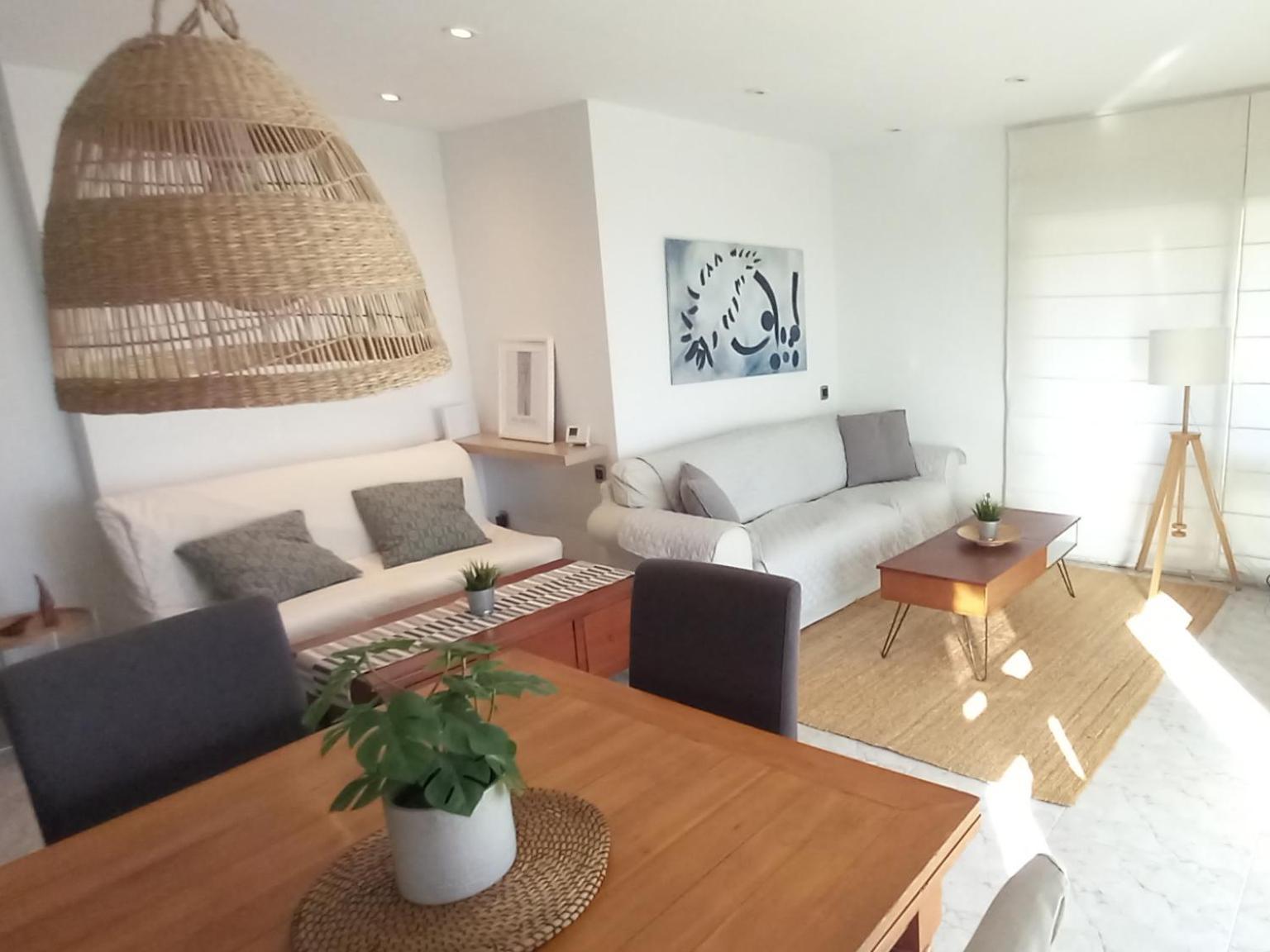 Bright Apartment Near The Beach And Barcelona By Train Масну Екстериор снимка