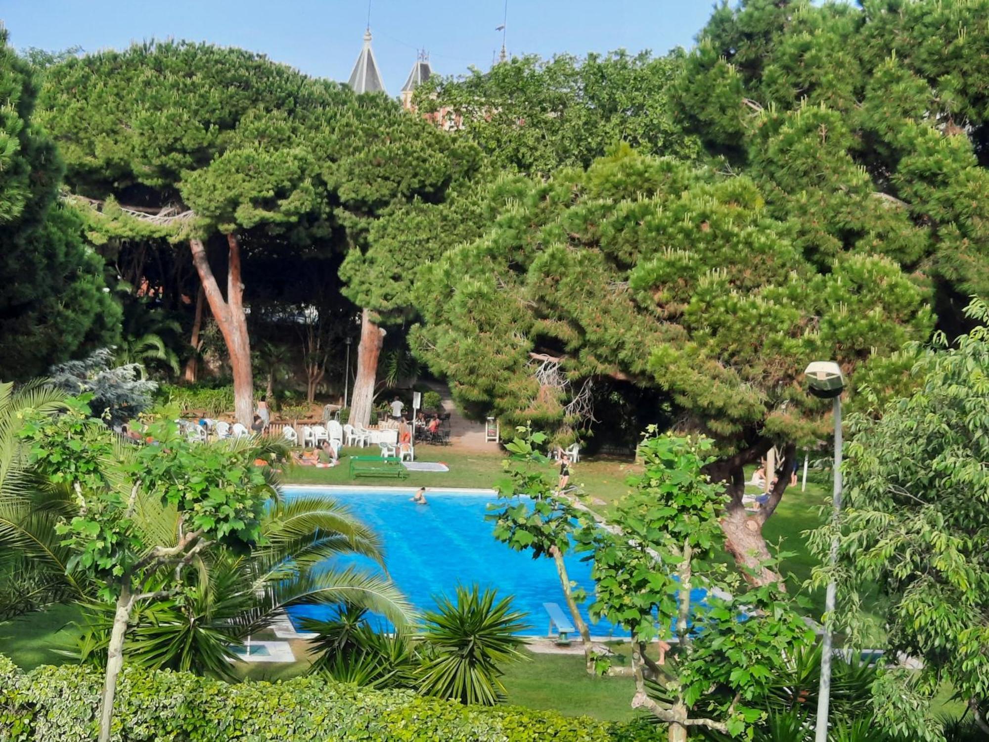 Bright Apartment Near The Beach And Barcelona By Train Масну Екстериор снимка